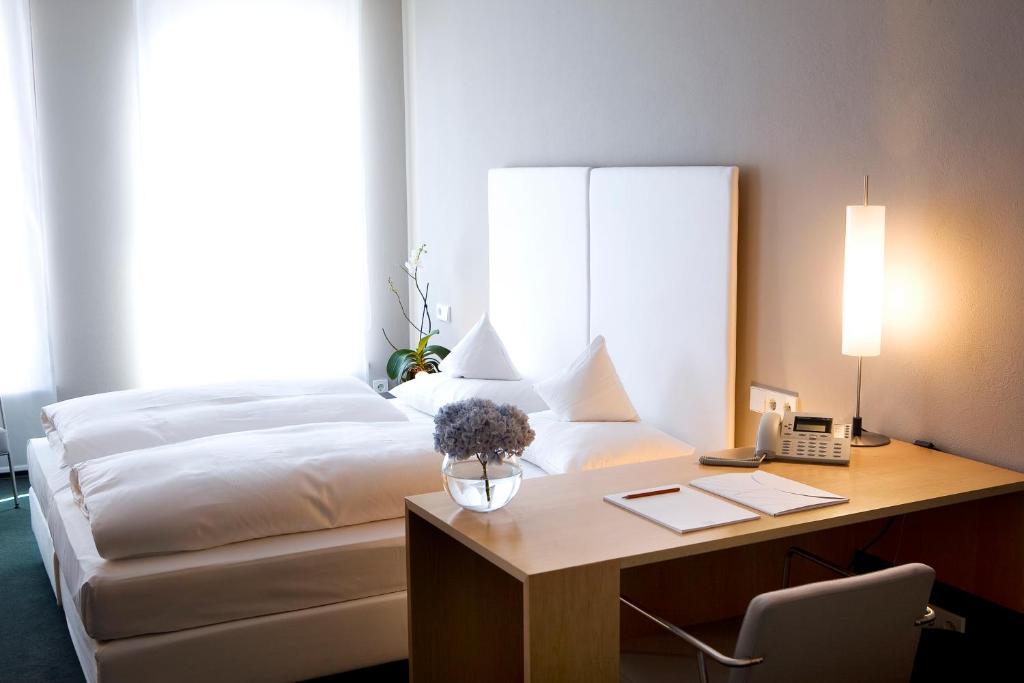 Hotel An Der Stadtmauer Schorndorf  Extérieur photo