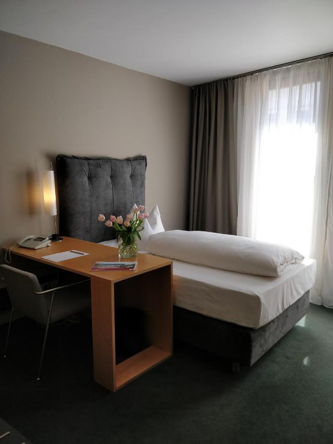Hotel An Der Stadtmauer Schorndorf  Extérieur photo